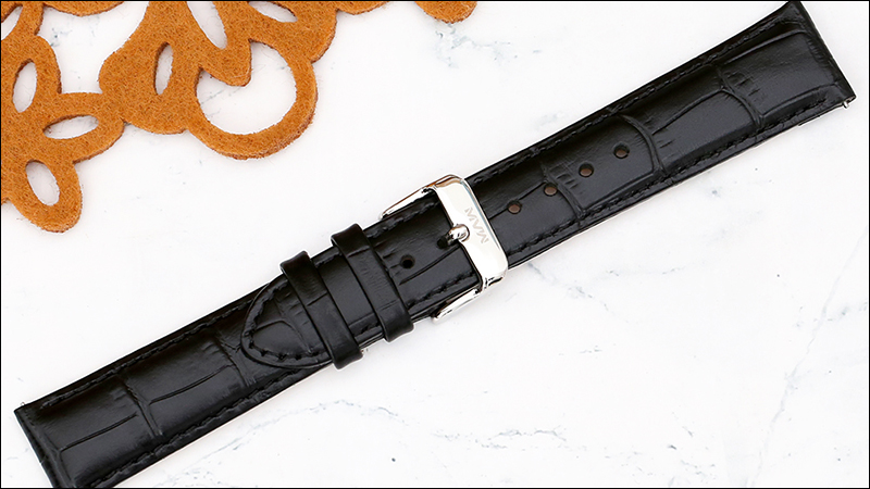 Đục lỗ d&acirc;y da sẽ gi&uacute;p điều chỉnh d&acirc;y ph&ugrave; hợp với cổ tay của bạn hơn